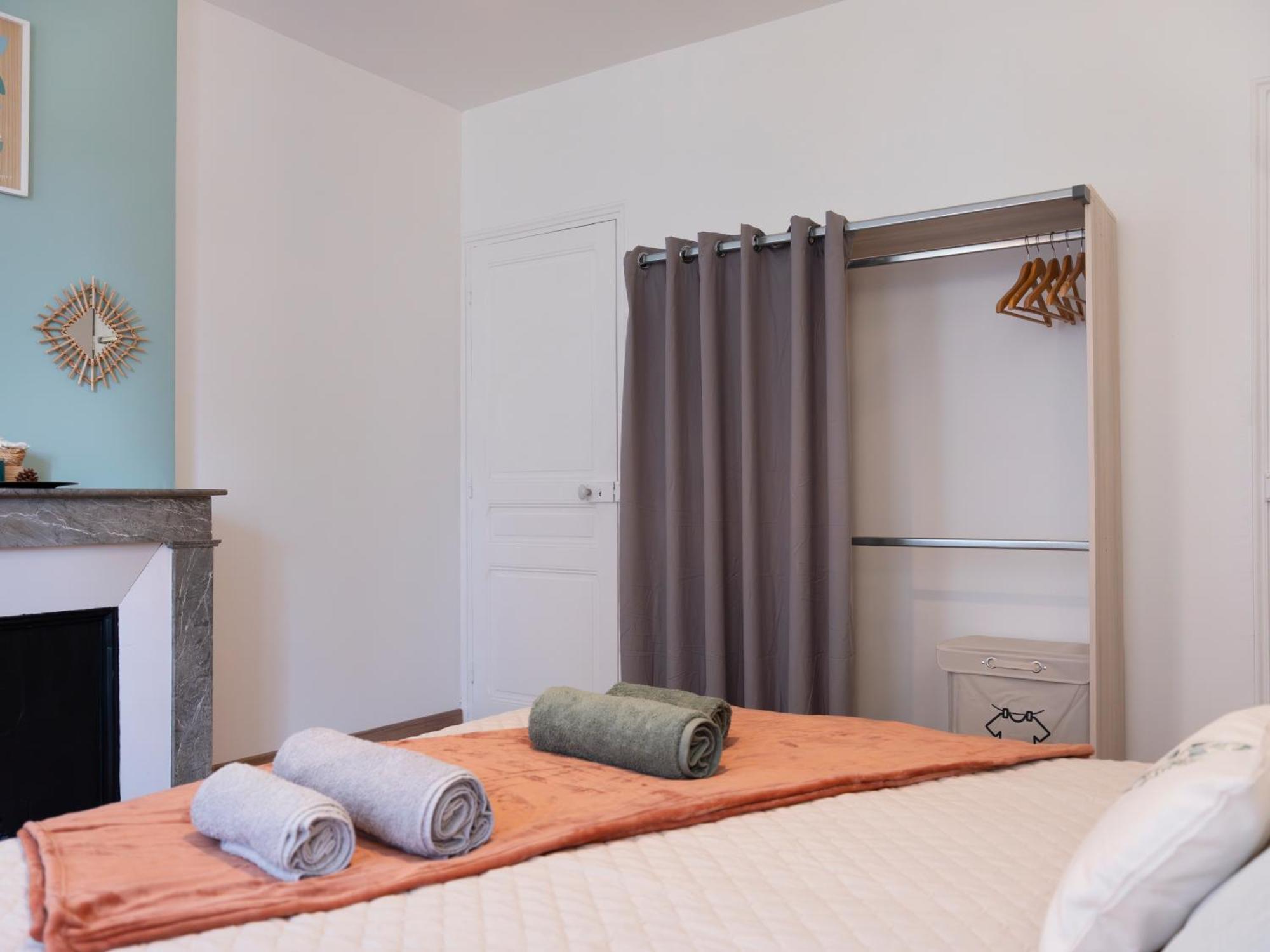 Clairchene - Cosy Centre Parking Spacieux Familial Verdun-sur-Meuse Bagian luar foto